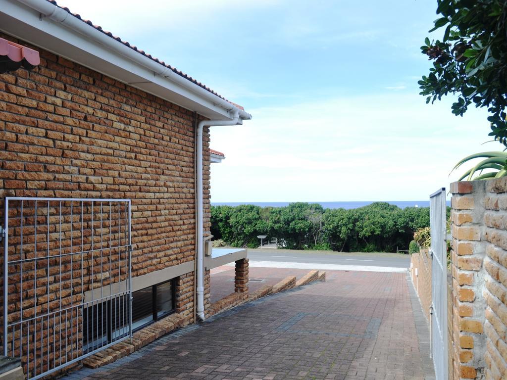 Great White Accommodation Kleinbaai Экстерьер фото