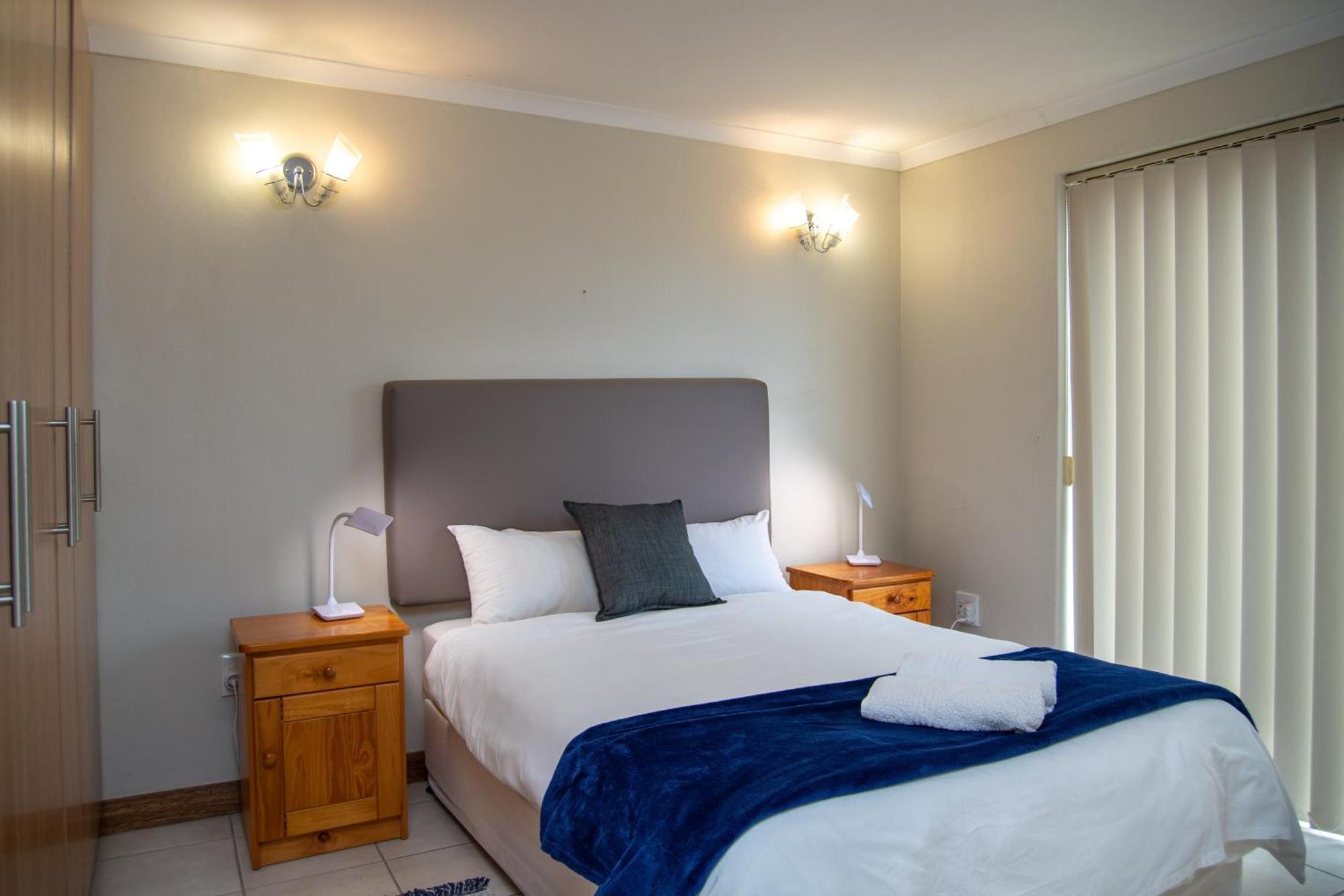 Great White Accommodation Kleinbaai Экстерьер фото