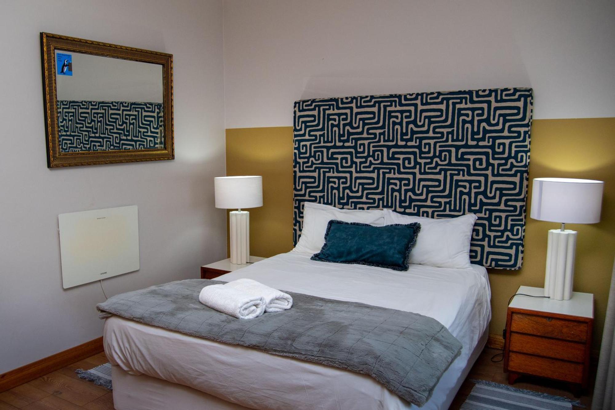 Great White Accommodation Kleinbaai Экстерьер фото